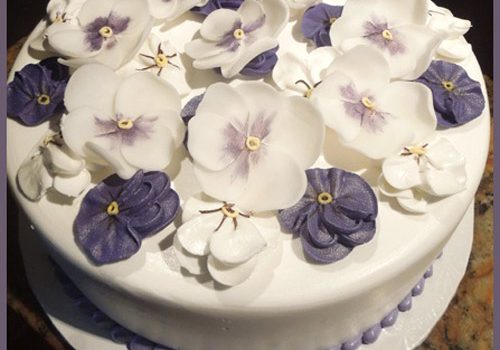 blue-flowers-cake